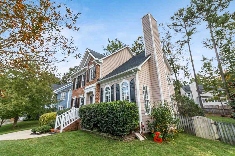 204 Amberglow Pl, Cary, NC 27513