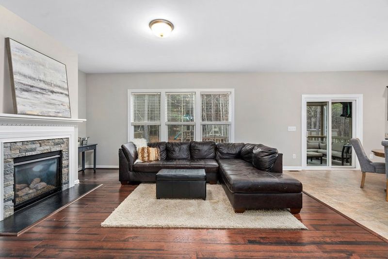 204 American Holly Ln, Holly Springs, NC 27540