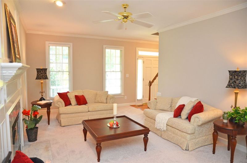 204 Autumngate Dr, Cary, NC 27518