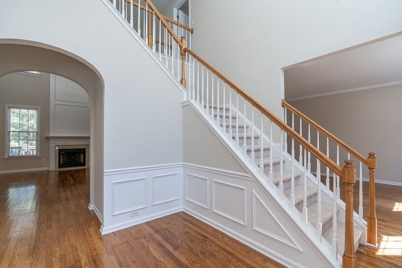 204 Barrington Overlook Dr, Durham, NC 27703