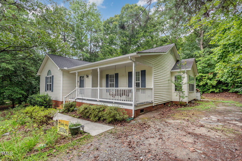 204 Beaver Ridge Way, Benson, NC 27504