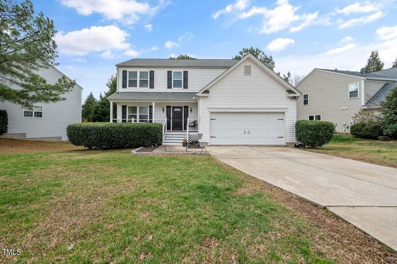 204 Beverstone Dr, Holly Springs, NC 27540