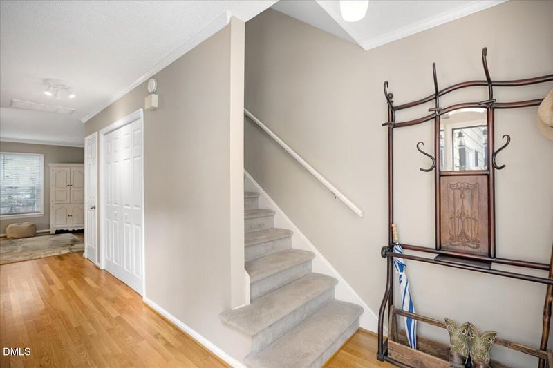 204 Bracken Ct, Raleigh, NC 27615
