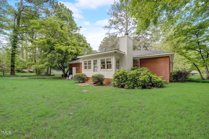 204 Brandywine Rd, Chapel Hill, NC 27516