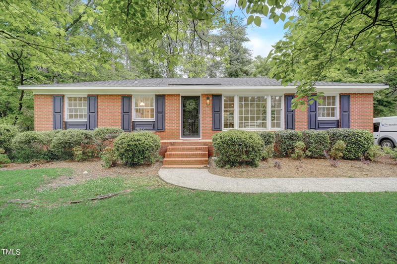 204 Brandywine Rd, Chapel Hill, NC 27516