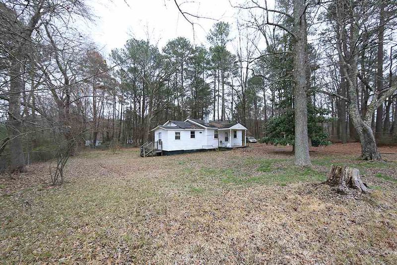 204 Burt St, Holly Springs, NC 27540