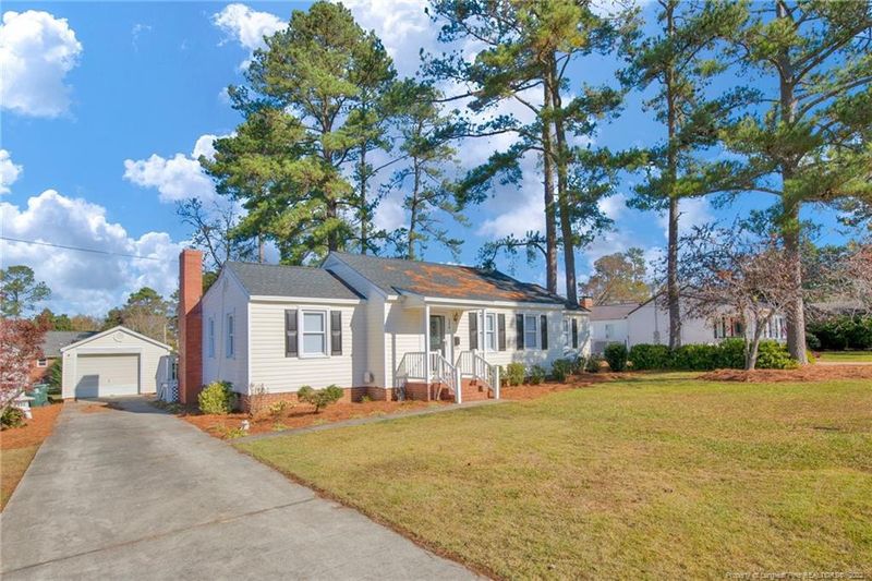 204 E C St, Erwin, NC 28339