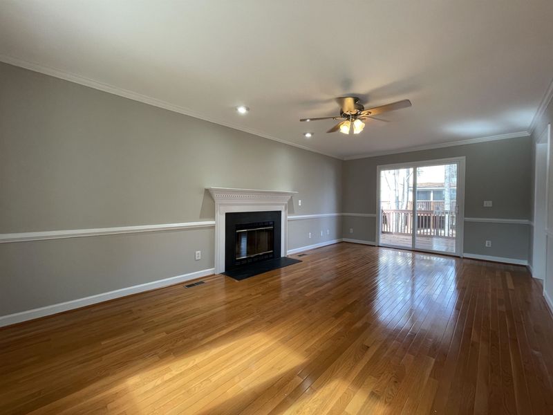 204 Carrousel Ln, Cary, NC 27513