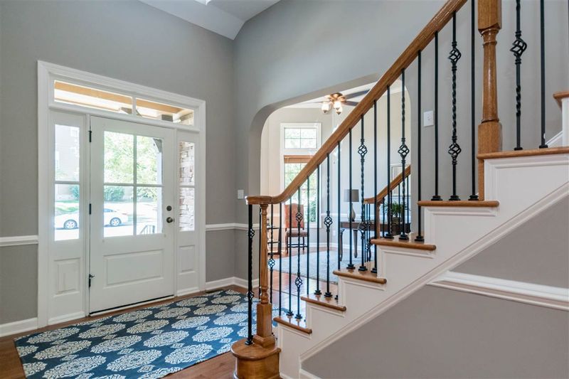 204 Castle Garden St, Cary, NC 27513