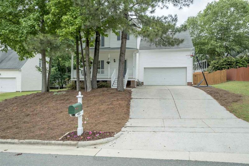204 Chapel Valley Ln, Apex, NC 27502