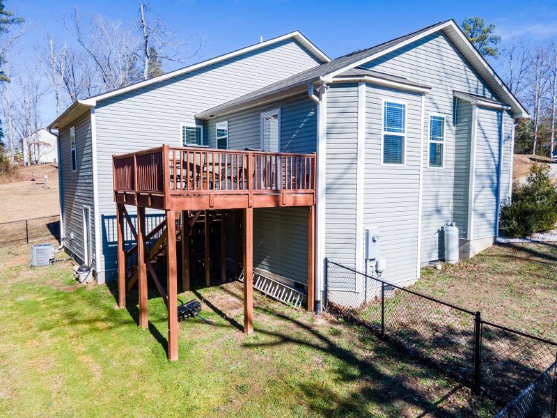 204 Cherryhill Dr, Four Oaks, NC 27524