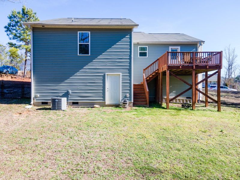 204 Cherryhill Dr, Four Oaks, NC 27524