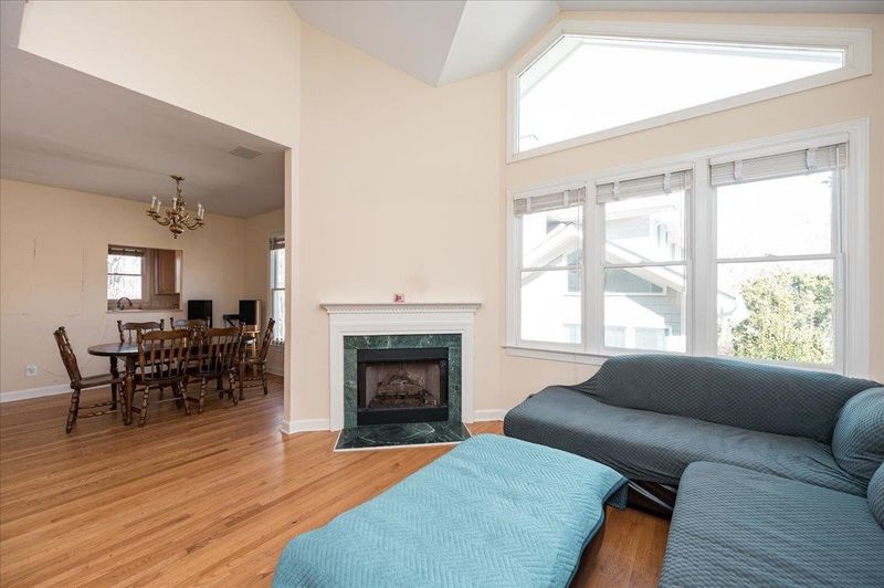 204 W Columbia Pl, Chapel Hill, NC 27516