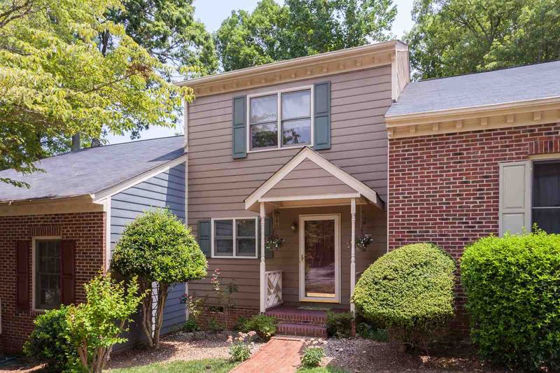 204 Cross Keys Ct, Cary, NC 27511