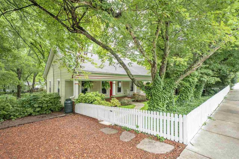 204 N Dixon Ave, Cary, NC 27513