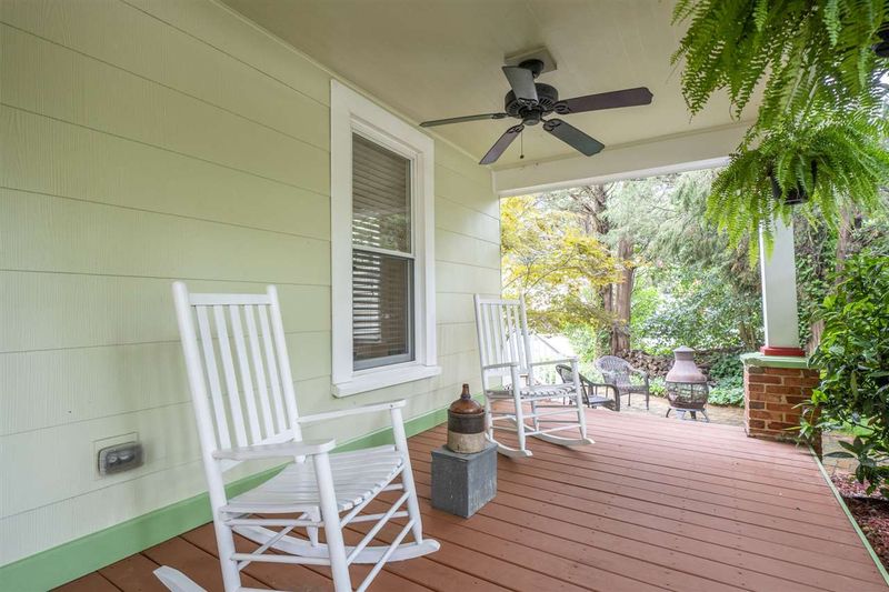 204 N Dixon Ave, Cary, NC 27513