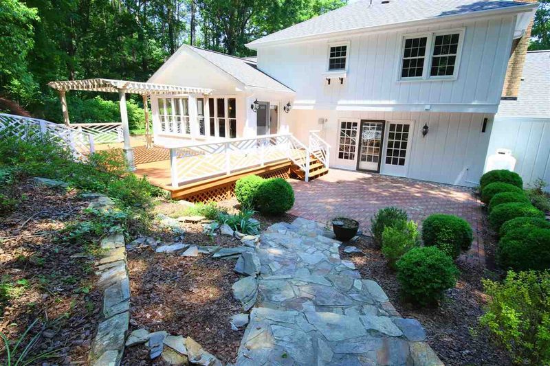 204 Dunstable Ct, Raleigh, NC 27614