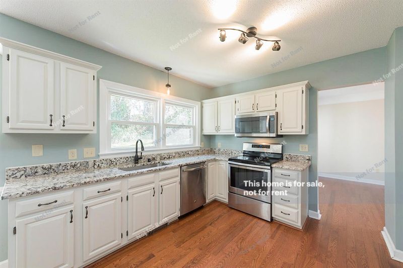 204 Durington Pl, Cary, NC 27518