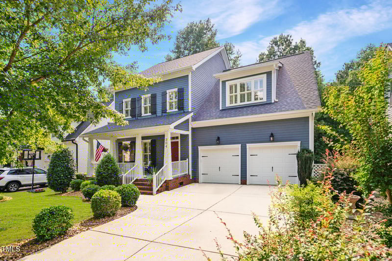 204 Edgepine Dr, Holly Springs, NC 27540