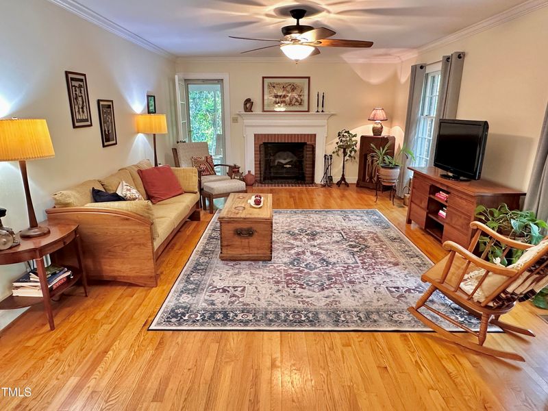 204 N Elliott Rd, Chapel Hill, NC 27514