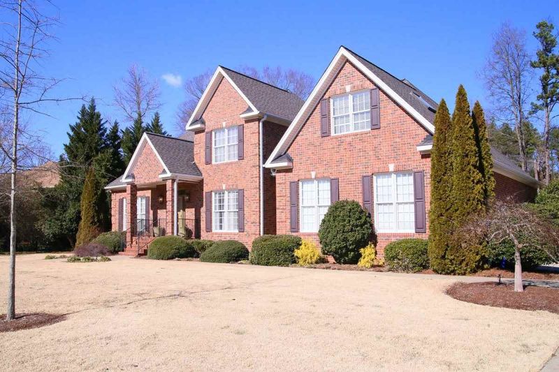204 Emerson Dr, Mebane, NC 27302