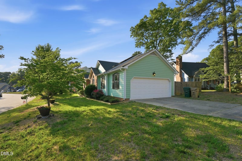 204 Foley Dr, Garner, NC 27529