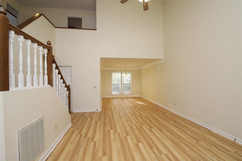 204 Gettysburg Dr, Cary, NC 27513