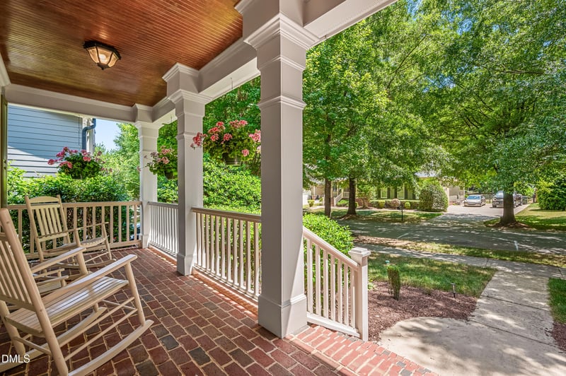 204 Grantwood Dr, Holly Springs, NC 27540