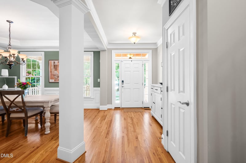 204 Grantwood Dr, Holly Springs, NC 27540