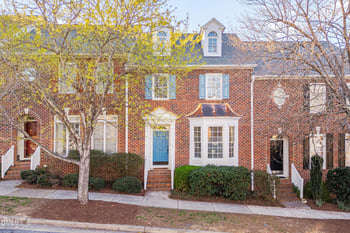 204 Greenview Dr, Chapel Hill, NC 27516