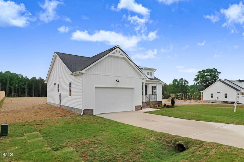 204 Gumtop Dr, Zebulon, NC 27597