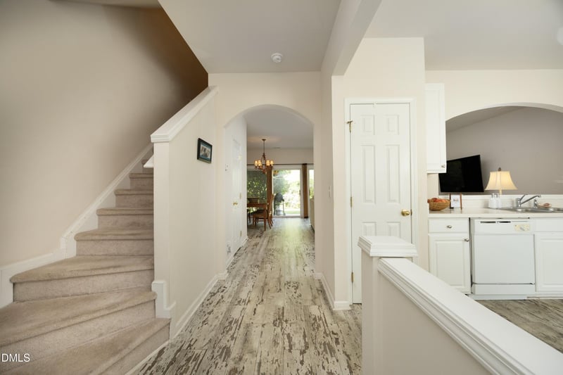 204 Hickory Meadow Cir, Morrisville, NC 27560
