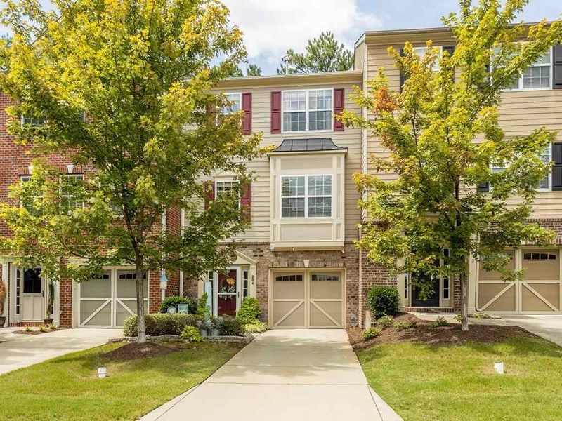 204 High Ramble Ln, Apex, NC 27539