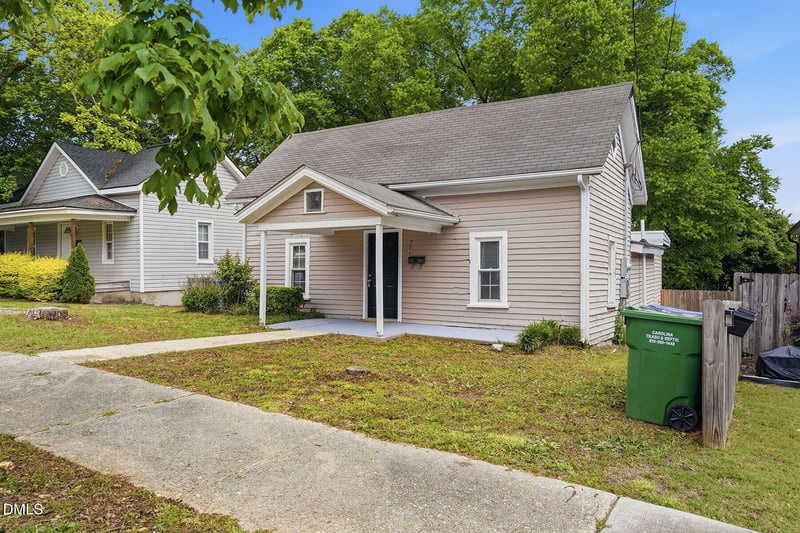 204 Hill St, Benson, NC 27504