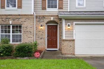 204 Hillview Dr, Durham, NC 27703