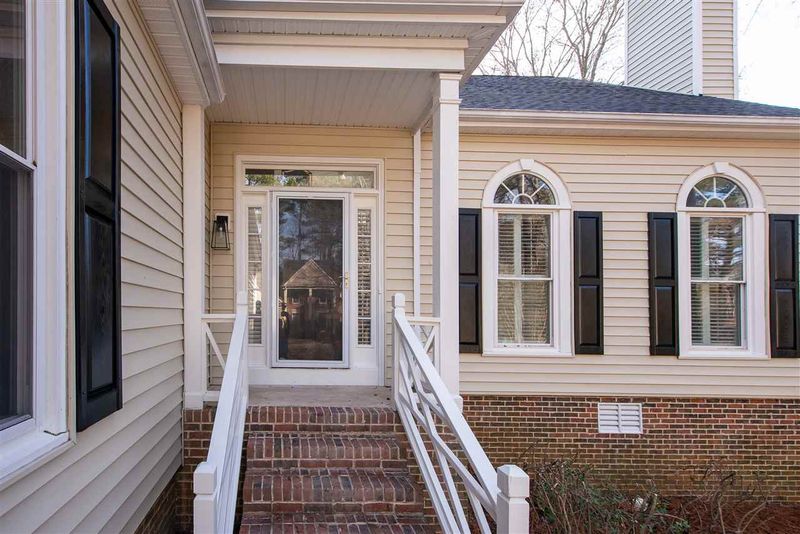 204 Hunters Crossing, Cary, NC 27511