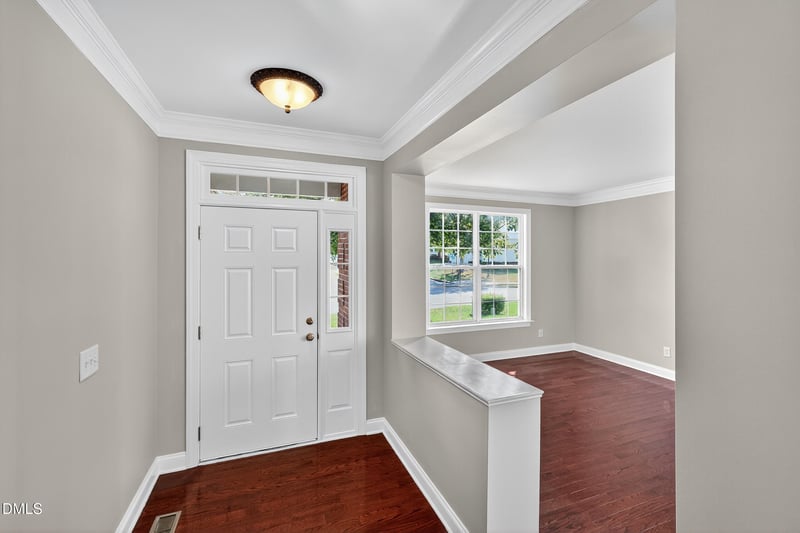 204 Indian Elm Ln, Cary, NC 27519
