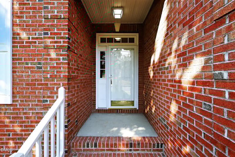 204 Indian Elm Ln, Cary, NC 27519