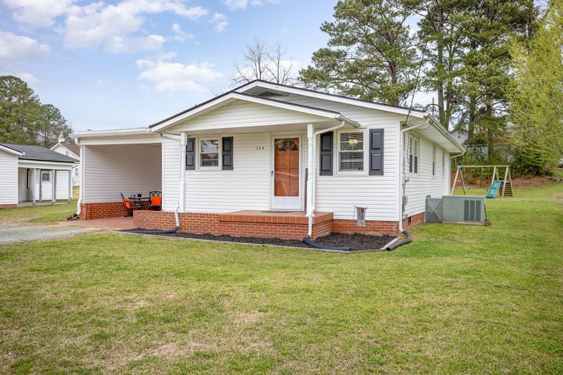 204 E J St, Erwin, NC 28339
