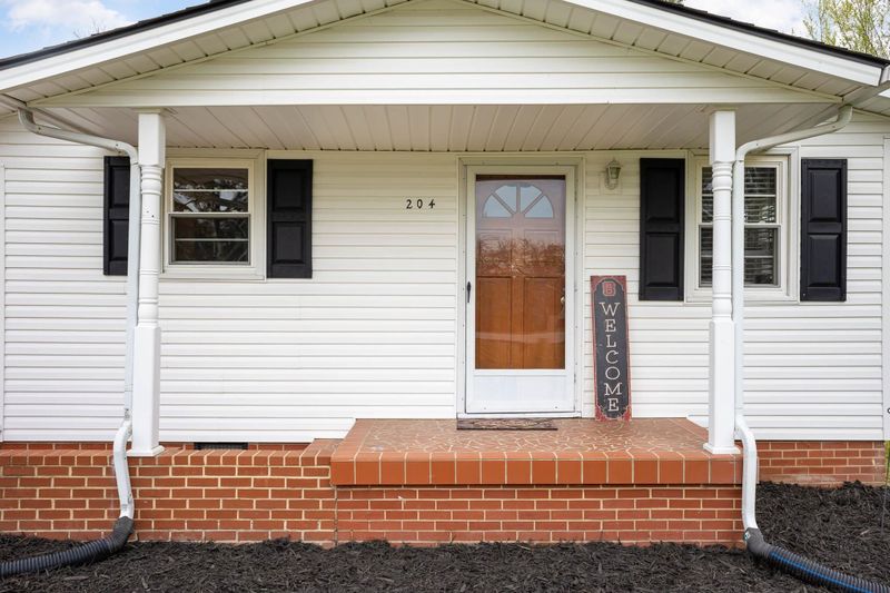 204 E J St, Erwin, NC 28339
