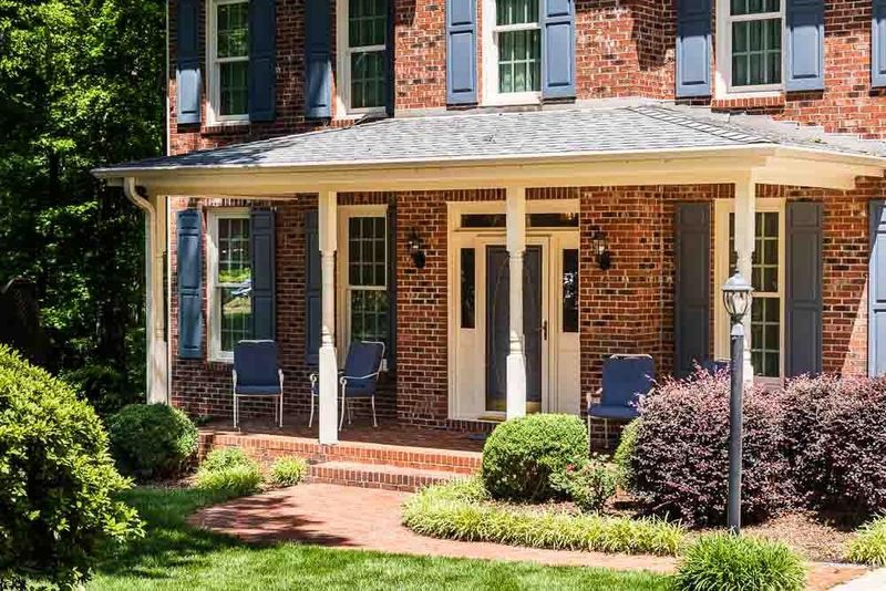 204 Kilbreck Dr, Cary, NC 27511