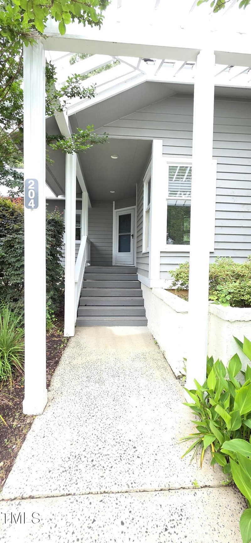 204 Kirkwood Dr, Chapel Hill, NC 27514