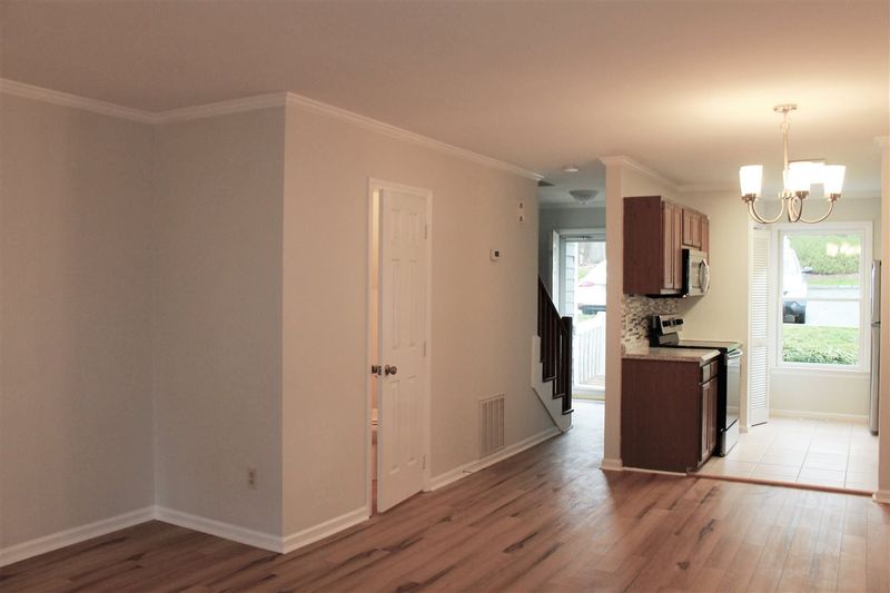 204 Kristin Ct #204, Cary, NC 27513