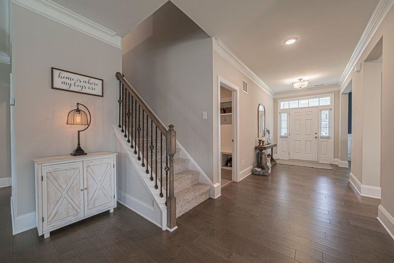 204 Landry Ct, Clayton, NC 27527