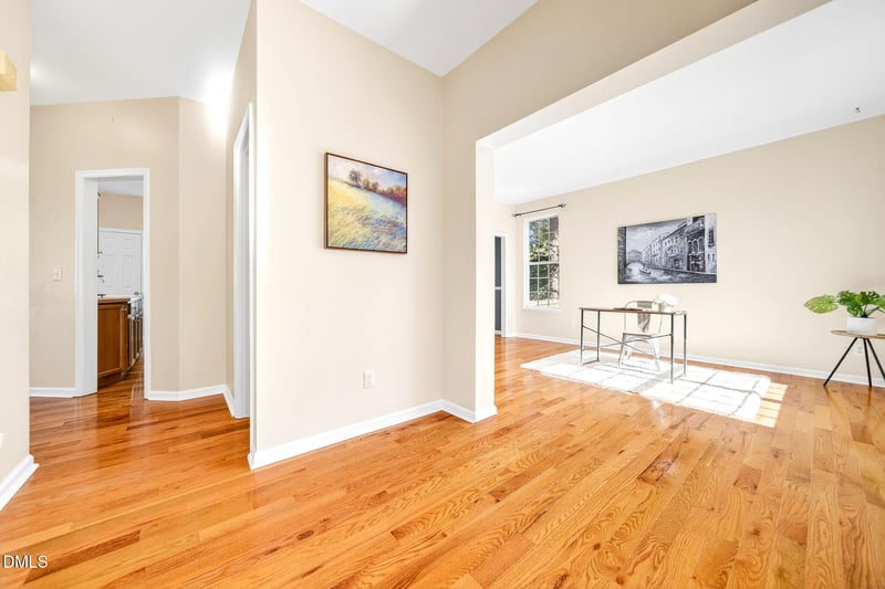 204 Leafgate Ct, Holly Springs, NC 27540