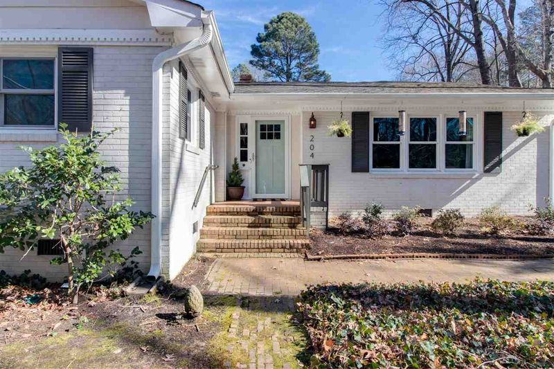 204 Lexington Rd, Chapel Hill, NC 27516