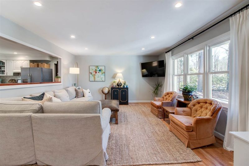 204 Lexington Rd, Chapel Hill, NC 27516