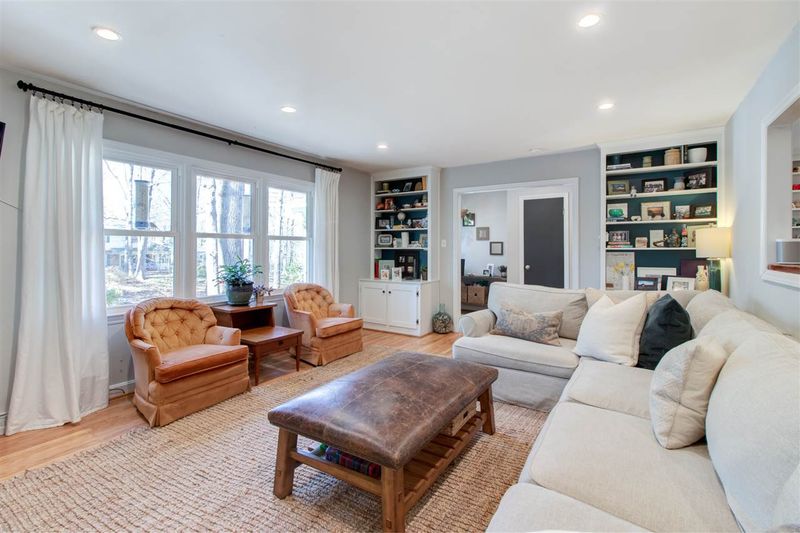 204 Lexington Rd, Chapel Hill, NC 27516