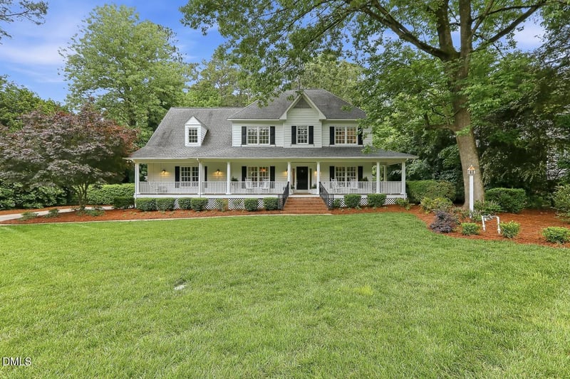 204 Lochview Dr, Cary, NC 27518