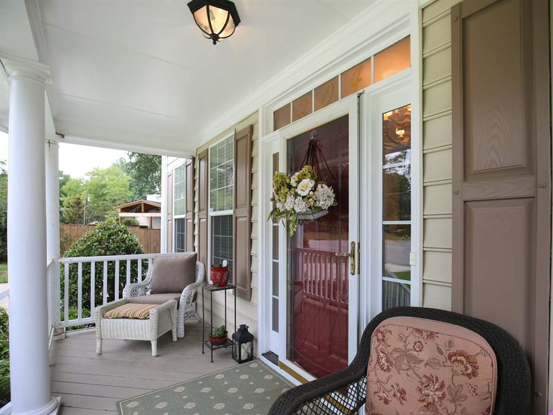 204 Longview Lake Dr, Raleigh, NC 27610